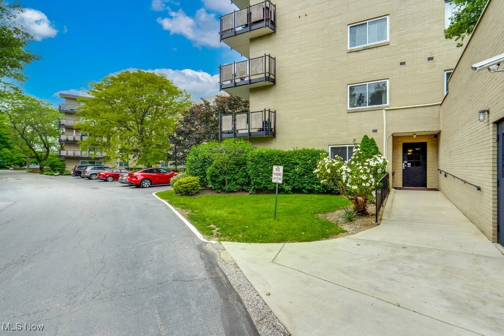 255 N Portage Path #213, Akron, Ohio image 7