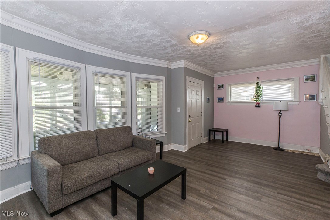 1101 Carlyon Road, East Cleveland, Ohio image 10