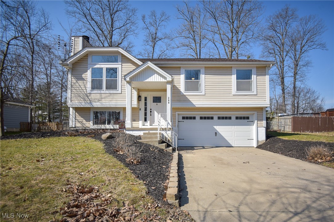 280 Broken Fence Drive, Medina, Ohio image 1