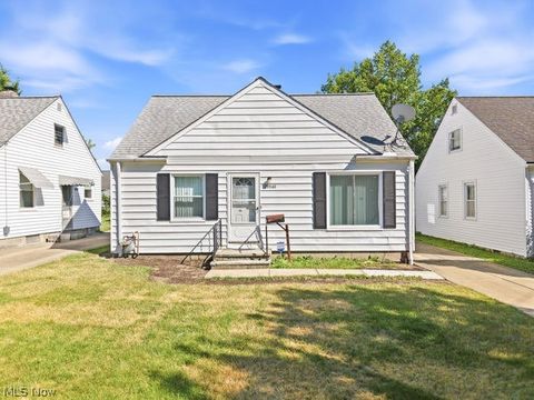 Homes For Sale - 29940 Phillips Avenue<br/> Wickliffe, OH 44092