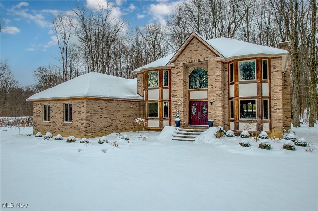 Photo of 14910 Crimson King Trail, Chardon, OH 44024 (MLS # 5173661)