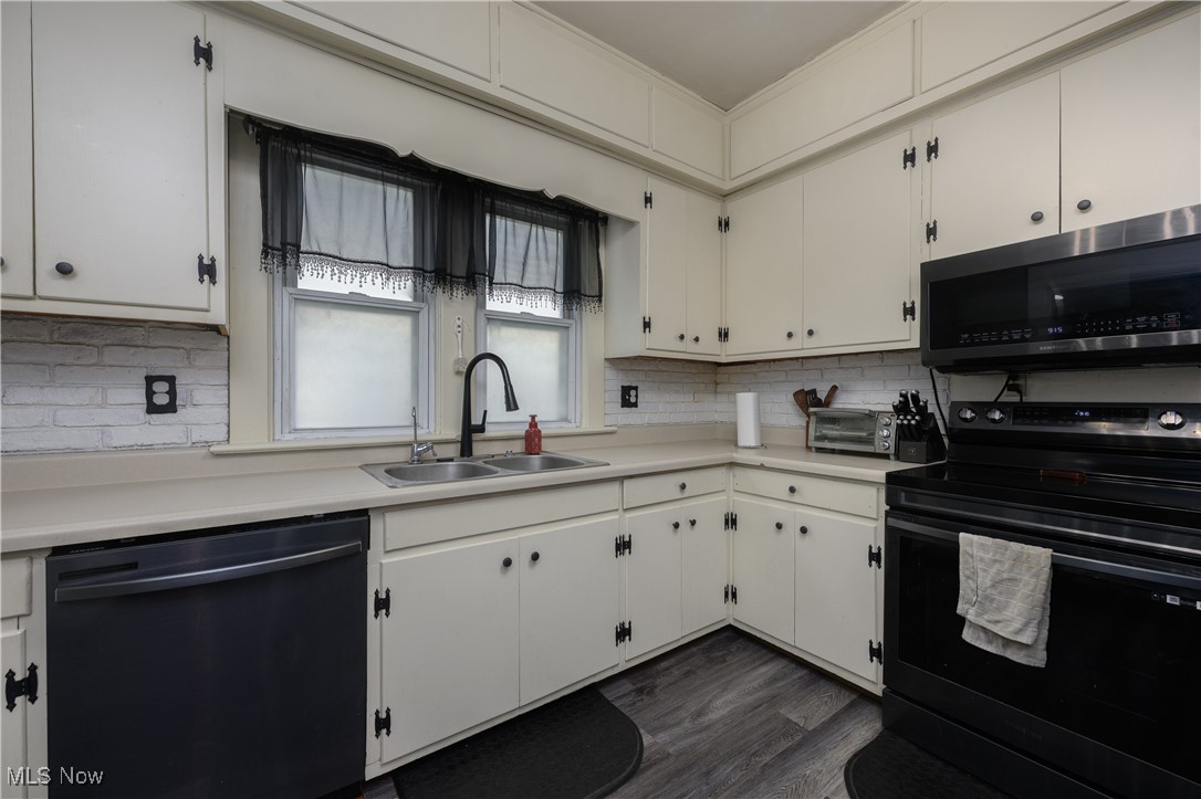 C H Mitcheners Outlots - Residential