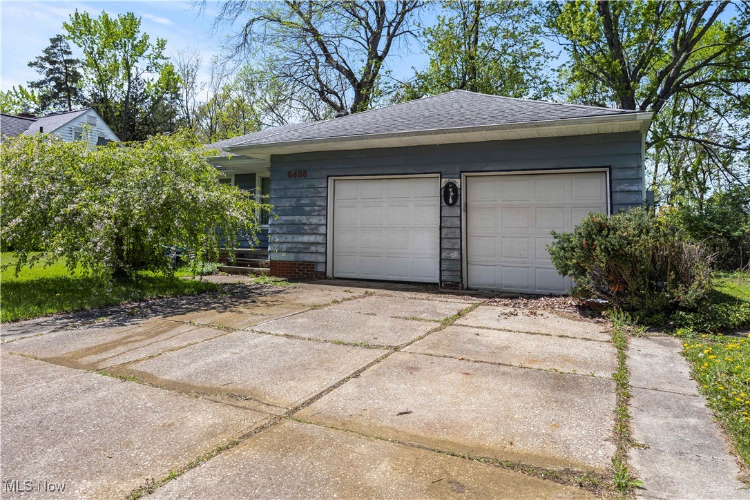 6486 Charles Road, North Olmsted, Ohio image 3