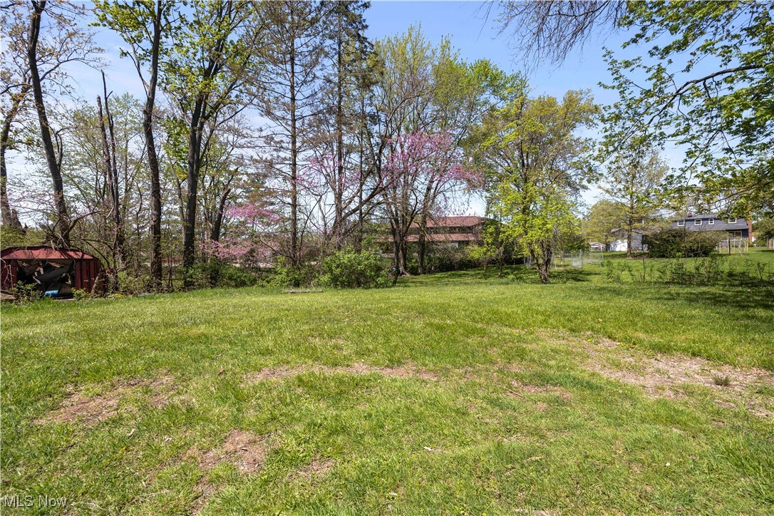 6486 Charles Road, North Olmsted, Ohio image 8