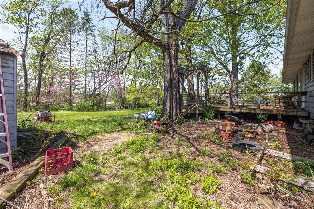 6486 Charles Road, North Olmsted, Ohio image 7