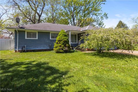 6486 Charles Road, North Olmsted, OH 44070 - #: 5119305