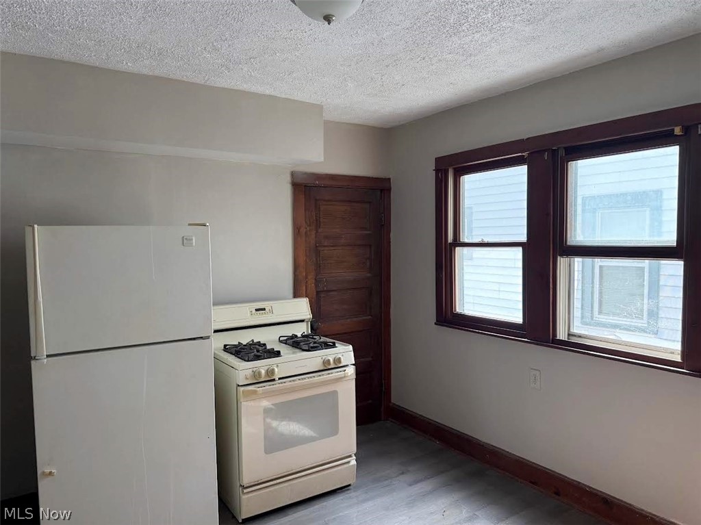 4464 W 28th Street