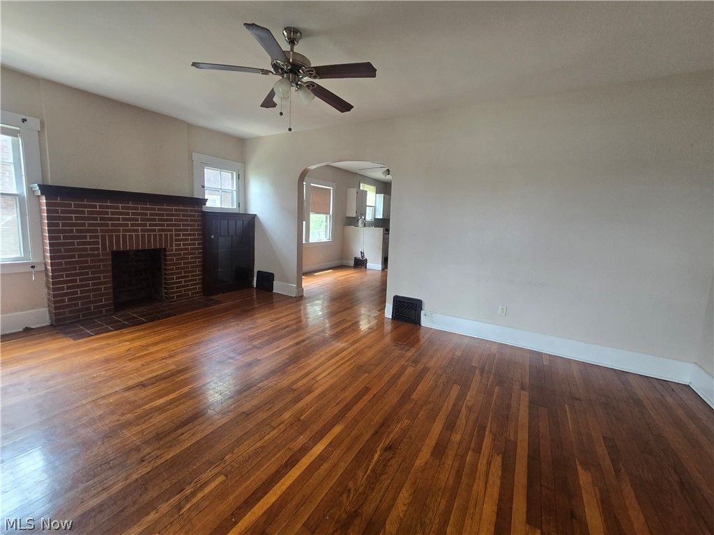 Photo of 1872 Cordova Avenue, Youngstown, OH 44504 (MLS # 5220066)