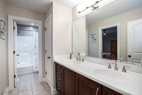 Tiny photo for 355 Wakefield Run Boulevard, Hinckley, OH 44233 (MLS # 5178345)