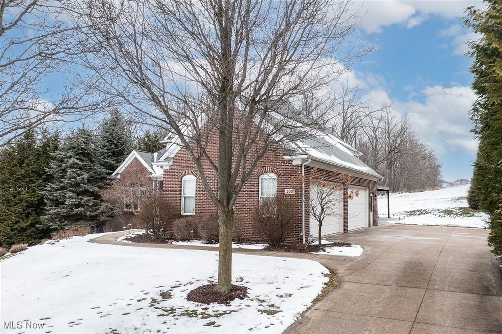 Photo of 355 Wakefield Run Boulevard, Hinckley, OH 44233 (MLS # 5178345)