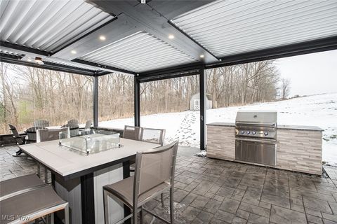 Tiny photo for 355 Wakefield Run Boulevard, Hinckley, OH 44233 (MLS # 5178345)