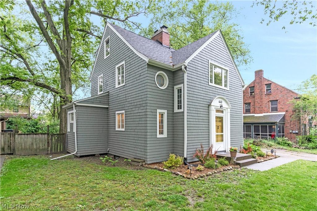 Photo of 443 Madera Avenue, Youngstown, OH 44504 (MLS # 5211039)