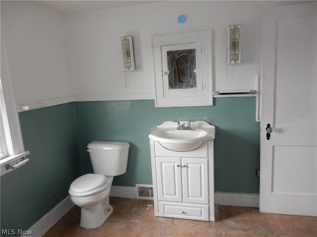 East Akron Terrace - Residential