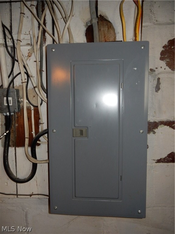 East Akron Terrace - Residential