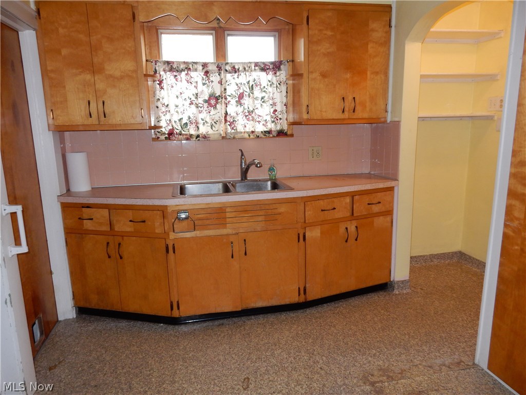 East Akron Terrace - Residential