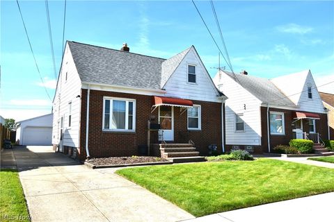 Photo of 13129 Astor Avenue, Cleveland, OH 44135 (MLS # 5210219)