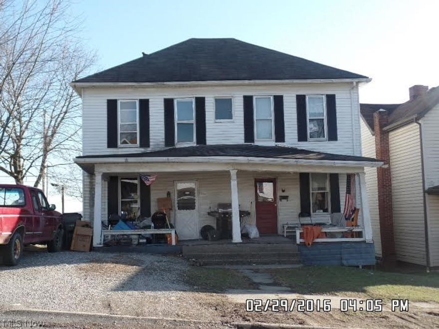 Duplex with 2 bedrooms each. 1 needs totally re-done and the other is occupied.