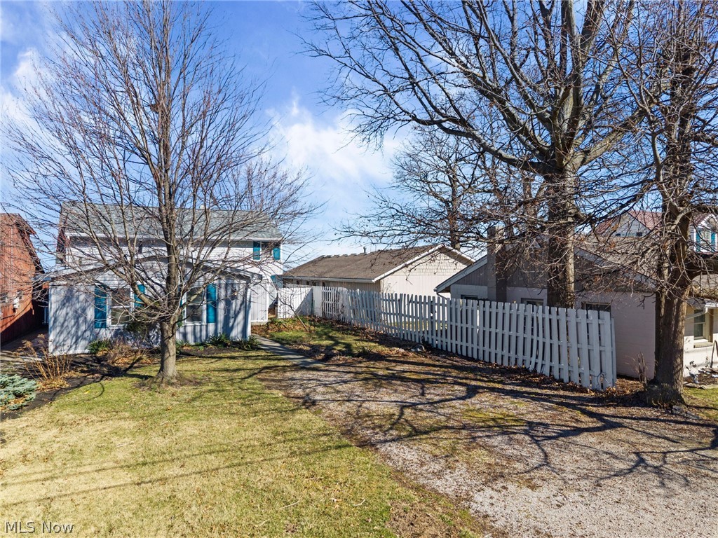 3708 Edgewater Drive