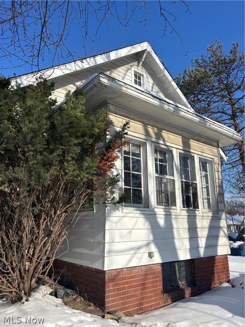 6377 Stumph Road, Parma Heights, OH 44130 - #: 5202127