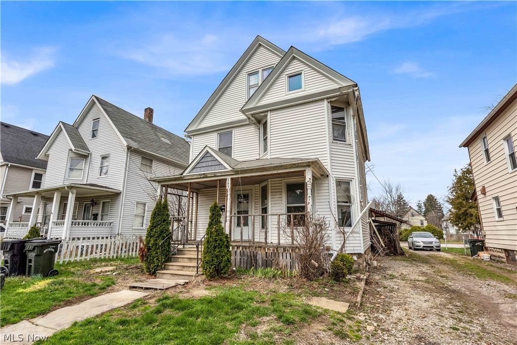 Photo of 345 12th Street, Elyria, OH 44035 (MLS # 5211149)