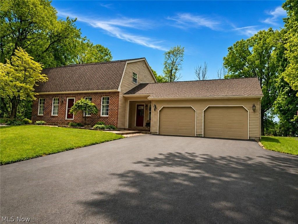 Photo of 6155 Gibson Road, Canfield, OH 44406 (MLS # 5211987)