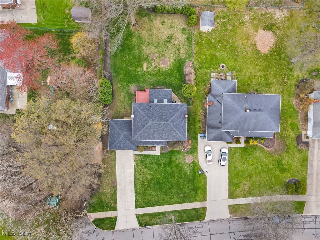 4214 Tallwood Court, North Olmsted, Ohio image 4