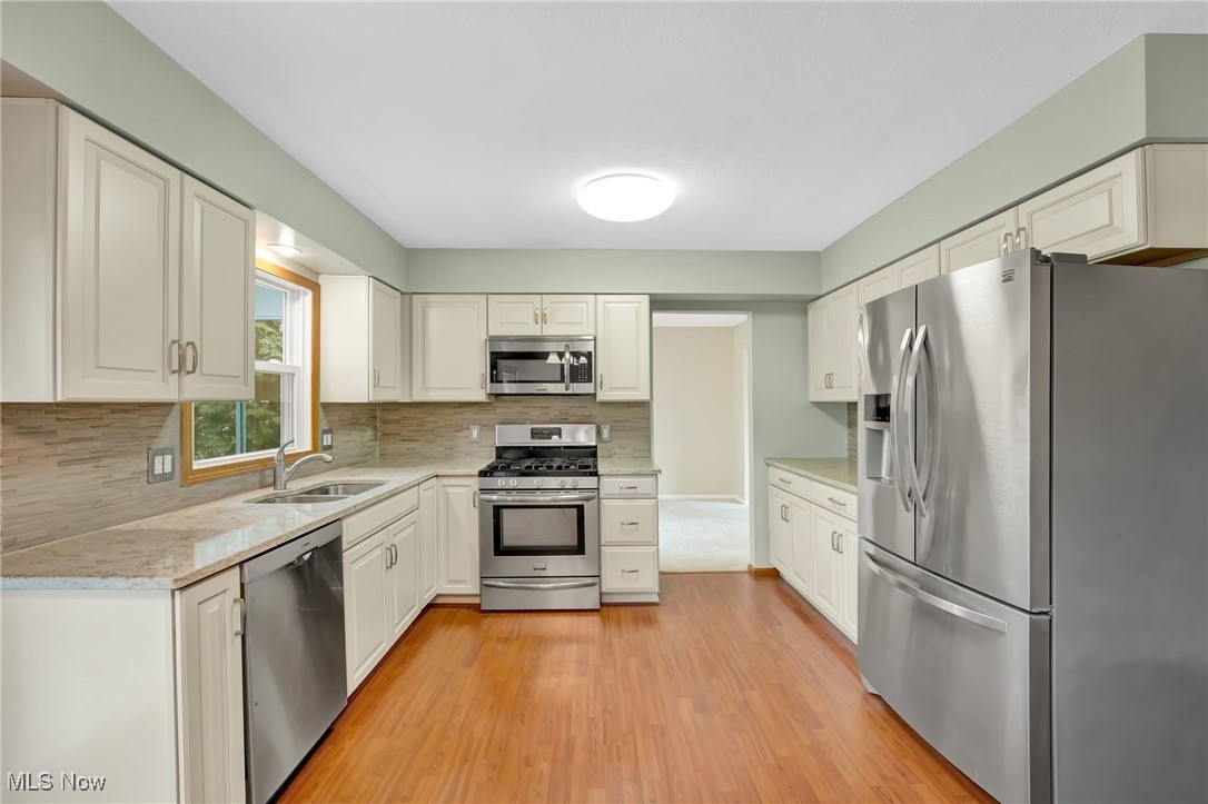 4214 Tallwood Court, North Olmsted, Ohio image 11