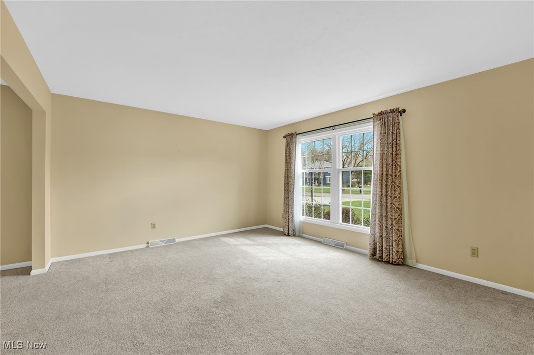 4214 Tallwood Court, North Olmsted, Ohio image 7