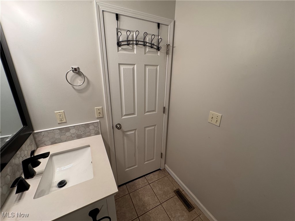 Meadow Lakes Sub - Residential Lease