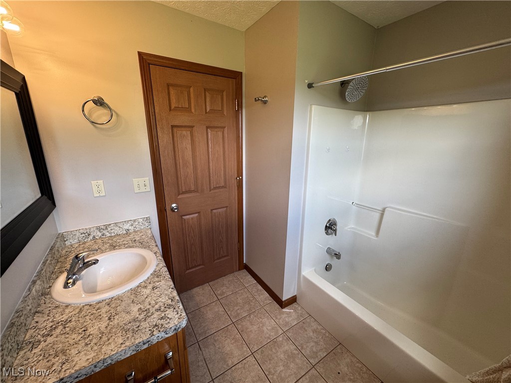 Meadow Lakes Sub - Residential Lease