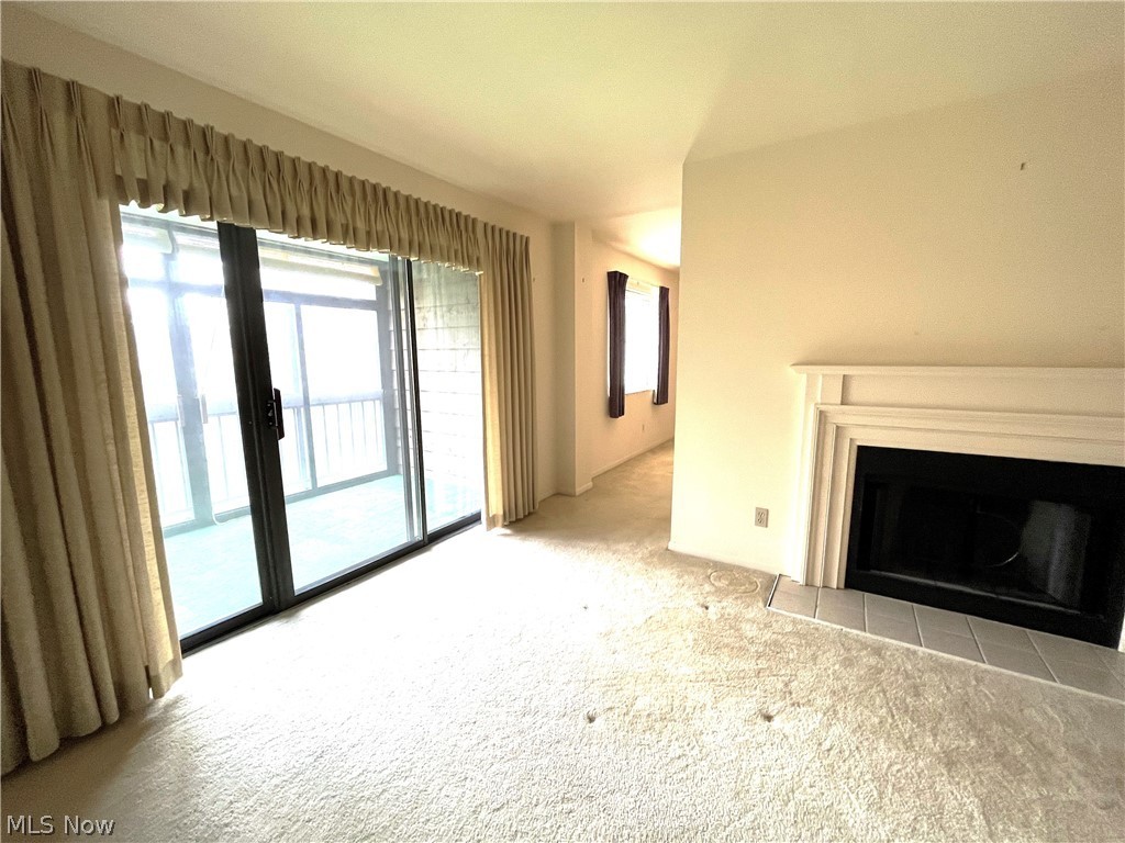 Woodhawk Club Condos 07 - Residential