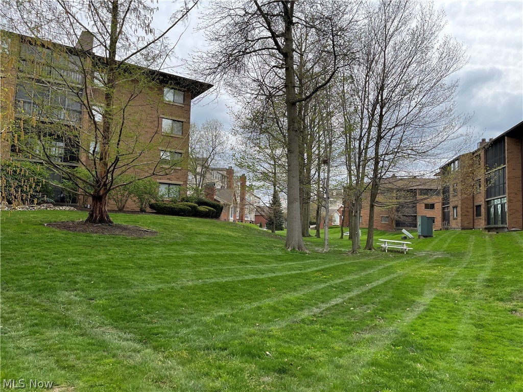 Woodhawk Club Condos 07 - Residential