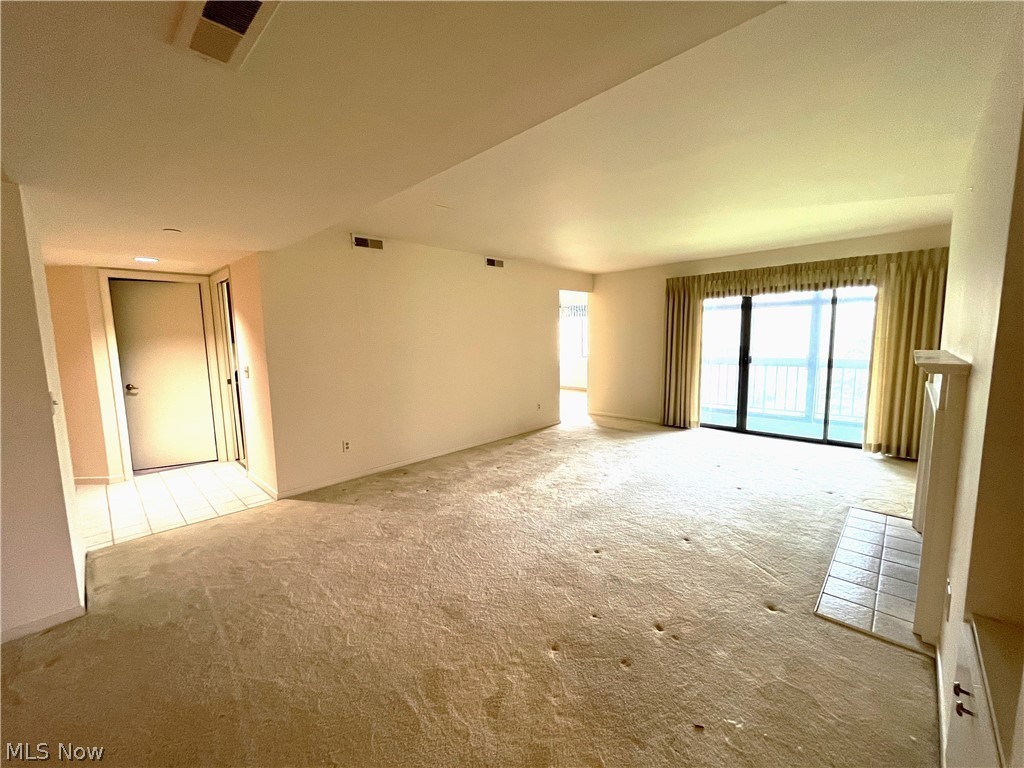 Woodhawk Club Condos 07 - Residential