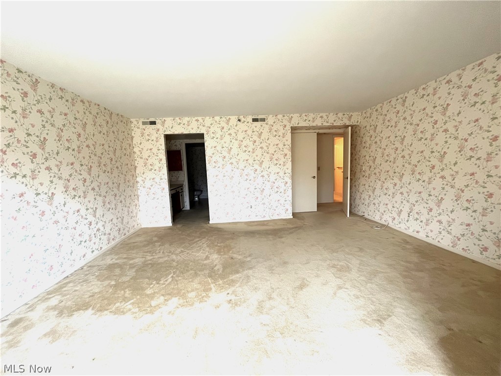 Woodhawk Club Condos 07 - Residential