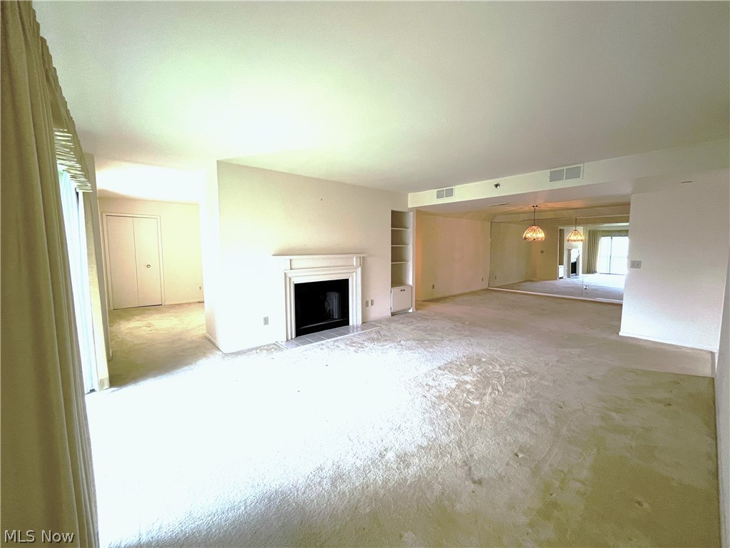 Woodhawk Club Condos 07 - Residential