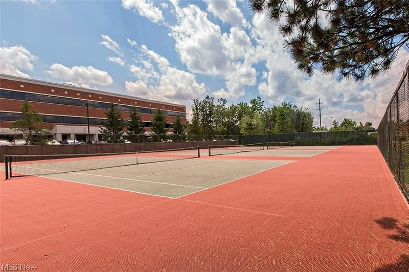 Woodhawk Club Condos 07 - Residential