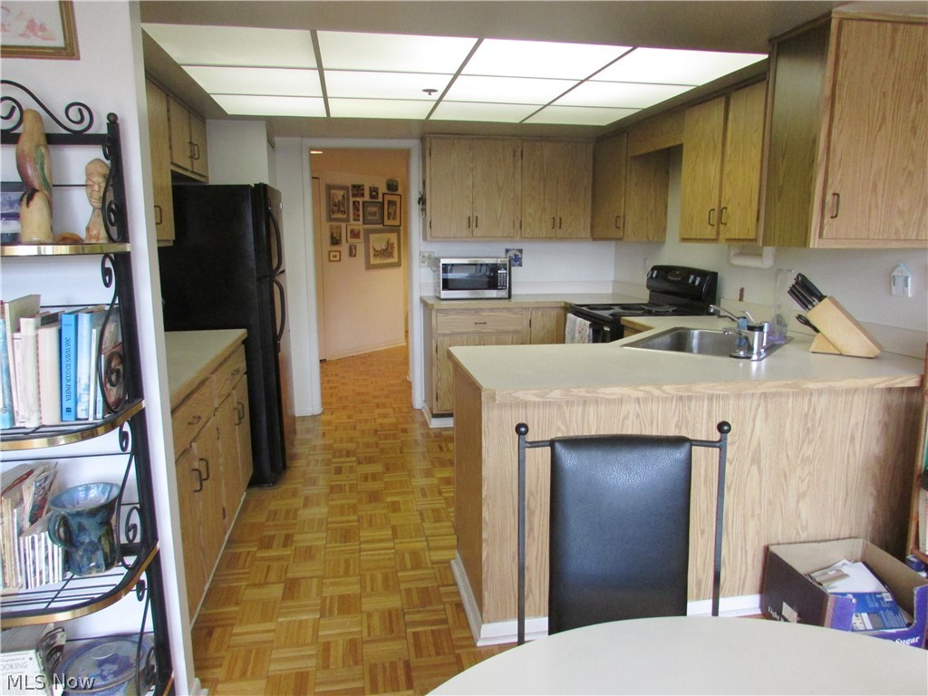 Woodhawk Club Condo - Residential