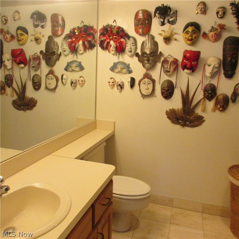 Woodhawk Club Condo - Residential