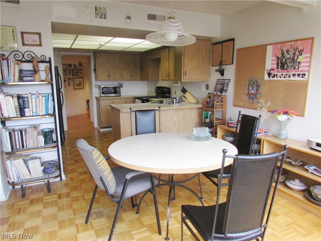 Woodhawk Club Condo - Residential