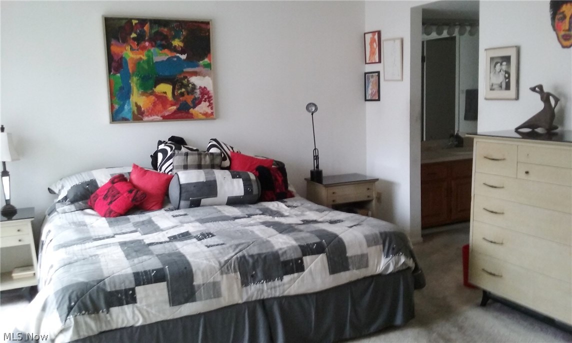 Woodhawk Club Condo - Residential