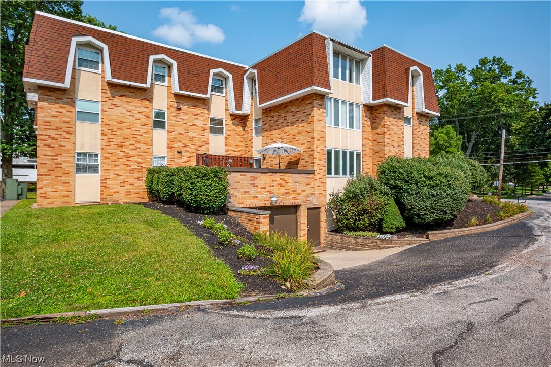 Parkway West Condo - Residential