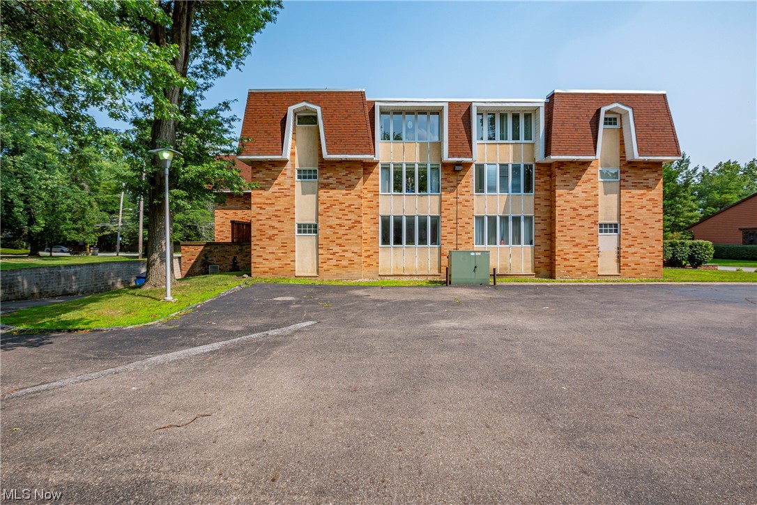Parkway West Condo - Residential