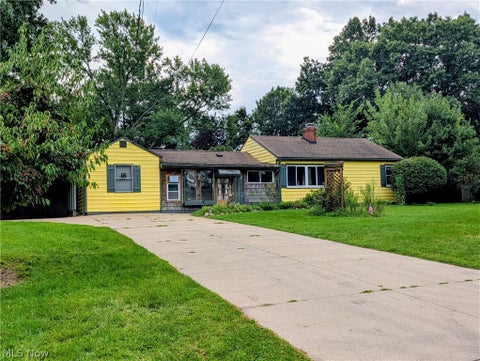 Homes For Sale - 678 Shook Road<br/> Summit County, Akron, OH 44319