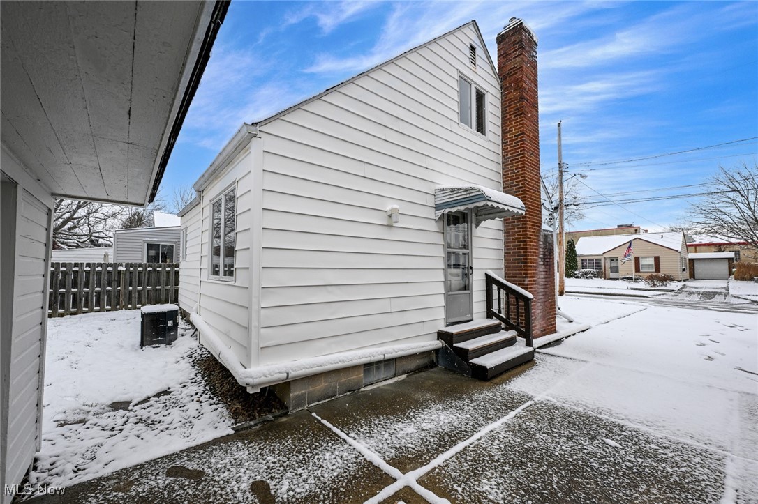 Zeller Court - Residential