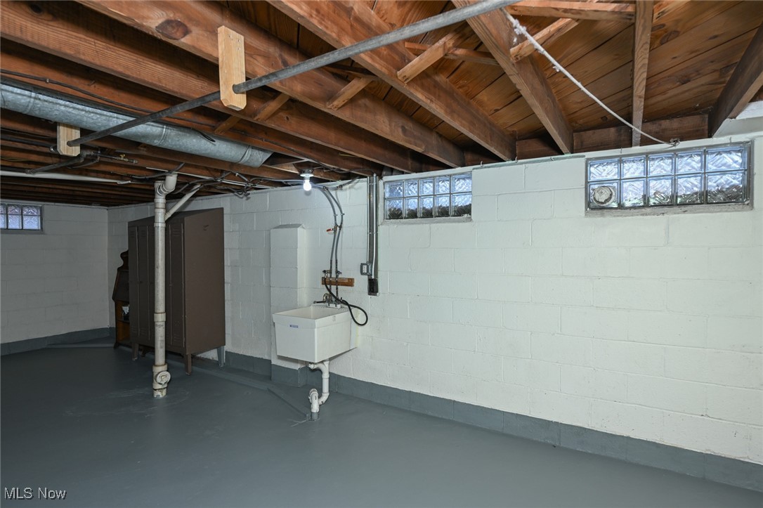 Zeller Court - Residential