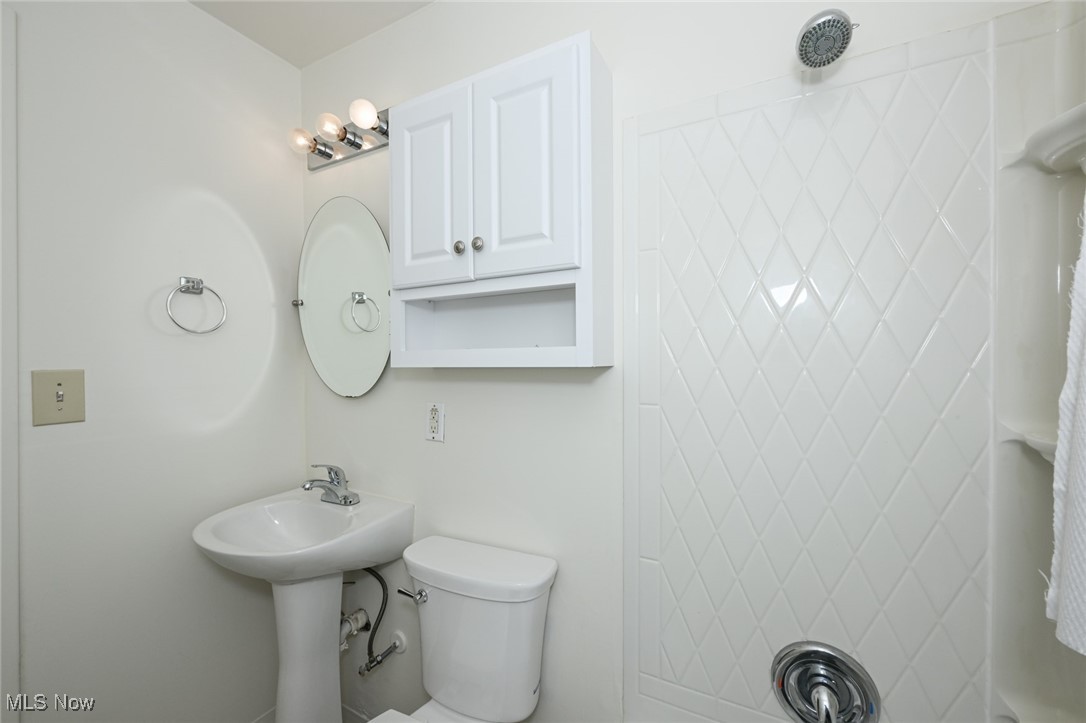 Zeller Court - Residential