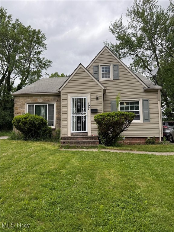 20909 Kenyon Drive, Maple Heights, Ohio image 1