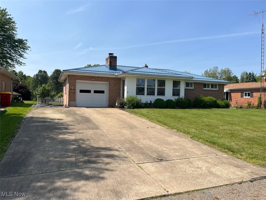 Estate Auction. Three-Bedroom Brick Ranch Home. Stark County, Minerva Village, Minerva LSD. Live Onsite with Online Bidding Available for Real Estate & Autos. To settle the Erle S. Gardner Estate, Stark County Case #251812, everything sells on location. ONLINE BIDDING BEGINS FRIDAY, JUNE 27, 2025, at 12:00 PM, and AUCTION LIVE ON-SITE BIDDING WILL BEGIN MONDAY, JUNE 30, 2025, at 5:00 PM; REAL ESTATE SELLS AT 5:30 PM.
The real estate features a well-maintained three-bedroom brick ranch home on a 75 X 130 lot. The home includes a one-car attached garage, a kitchen with appliances and a dining area, a front living room with an enclosed front porch, a full bathroom, and a primary bedroom with a half bathroom. There are two additional bedrooms on the main level. Enjoy a covered back porch with a fenced backyard. The full divided block basement is equipped with an updated gas forced air furnace and central air, 200-amp breaker electric service, glass-block windows, and replacement windows throughout. The property also has an updated metal roof and a concrete driveway. Conveniently located with public utilities! The home will be open for viewing on auction day starting at 2:00 PM.