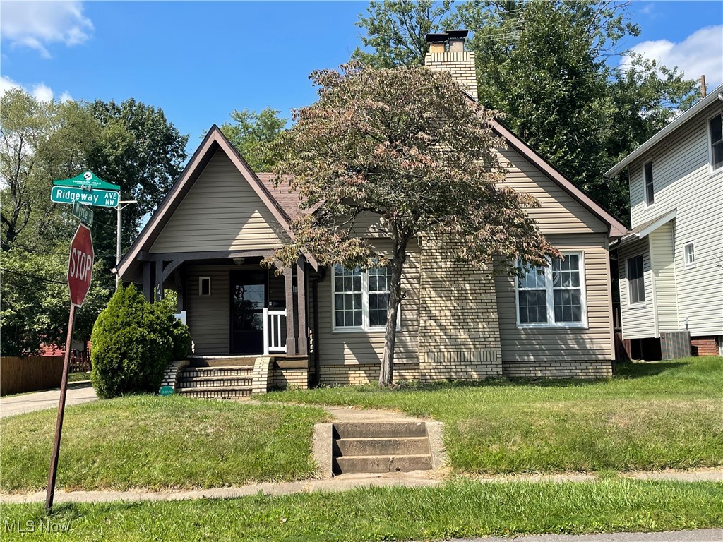 View Canton, OH 44709 house