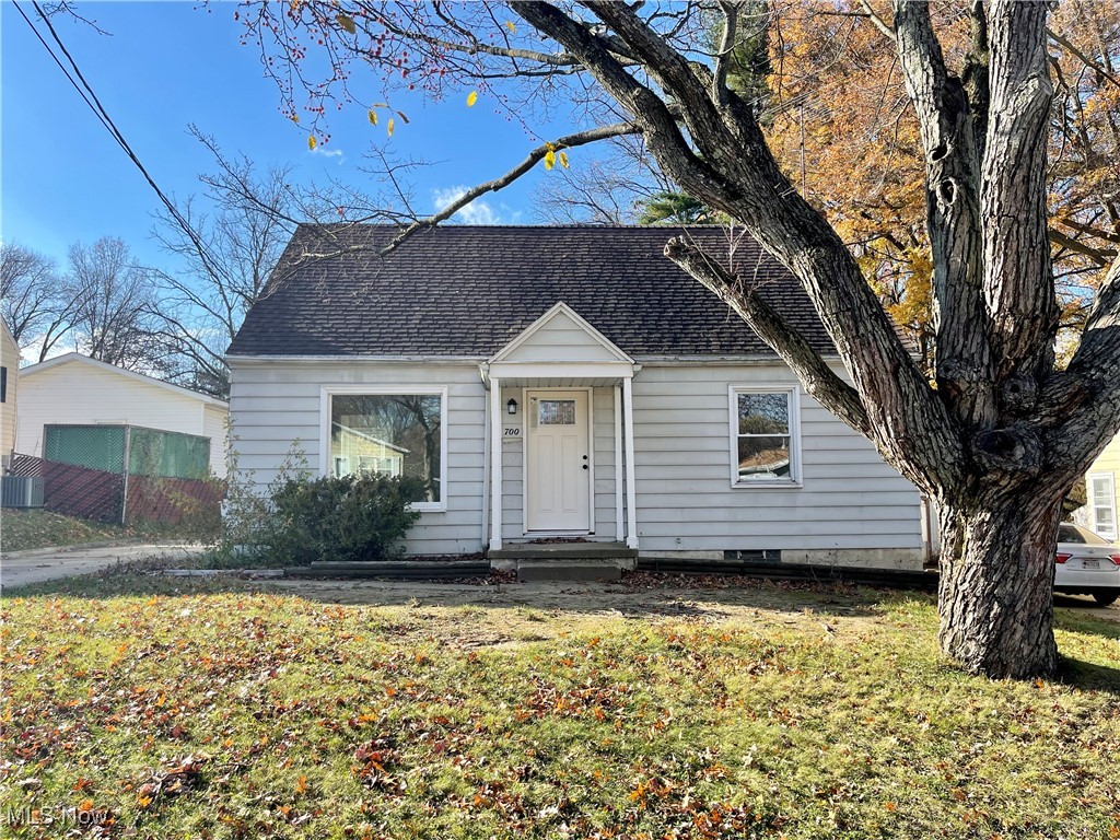 Welcome to this Charming cape cod. This Good Year heights three bedroom home in Akron Ohio, has a large picture window in the living room perfect for welcoming the sunshine. There are new laminate flooring through out the entire first level. There is updated kitchen with new appliances and attached deck that overlooks a very large backyard. Two first floor bedrooms with a third bedroom upstairs featuring new carpet. Large unfinished basement for storage and laundry. Currently rented for $1,200 per month, tenants will be moving out 9/30/25. Tenants pay all utilities. Can be sold as a package with 203 E York, 249 Malacca, 495 Elbon, 918 Silver crest.
